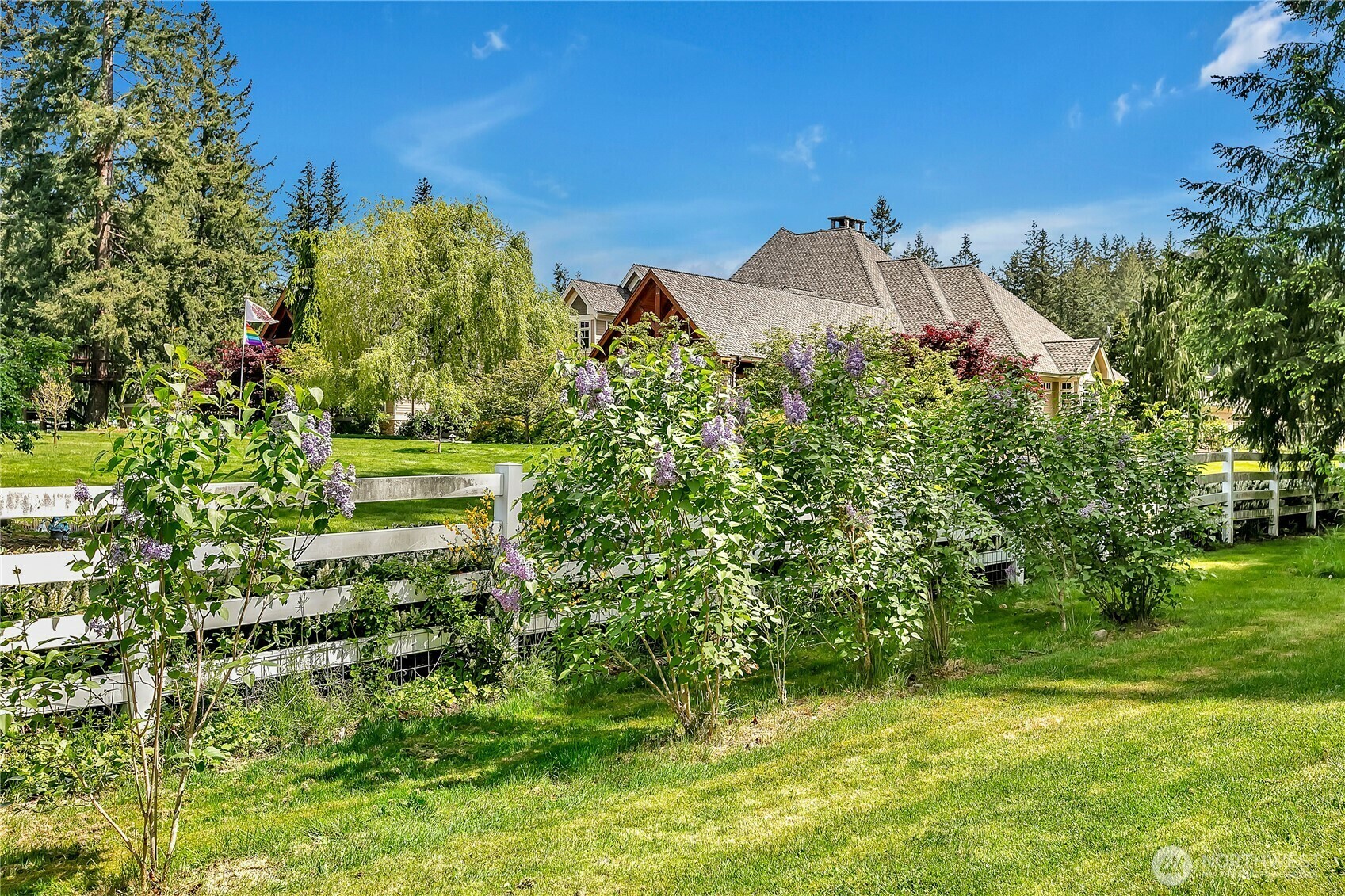 Property Photo: 24250 200th Avenue SE WA 98038