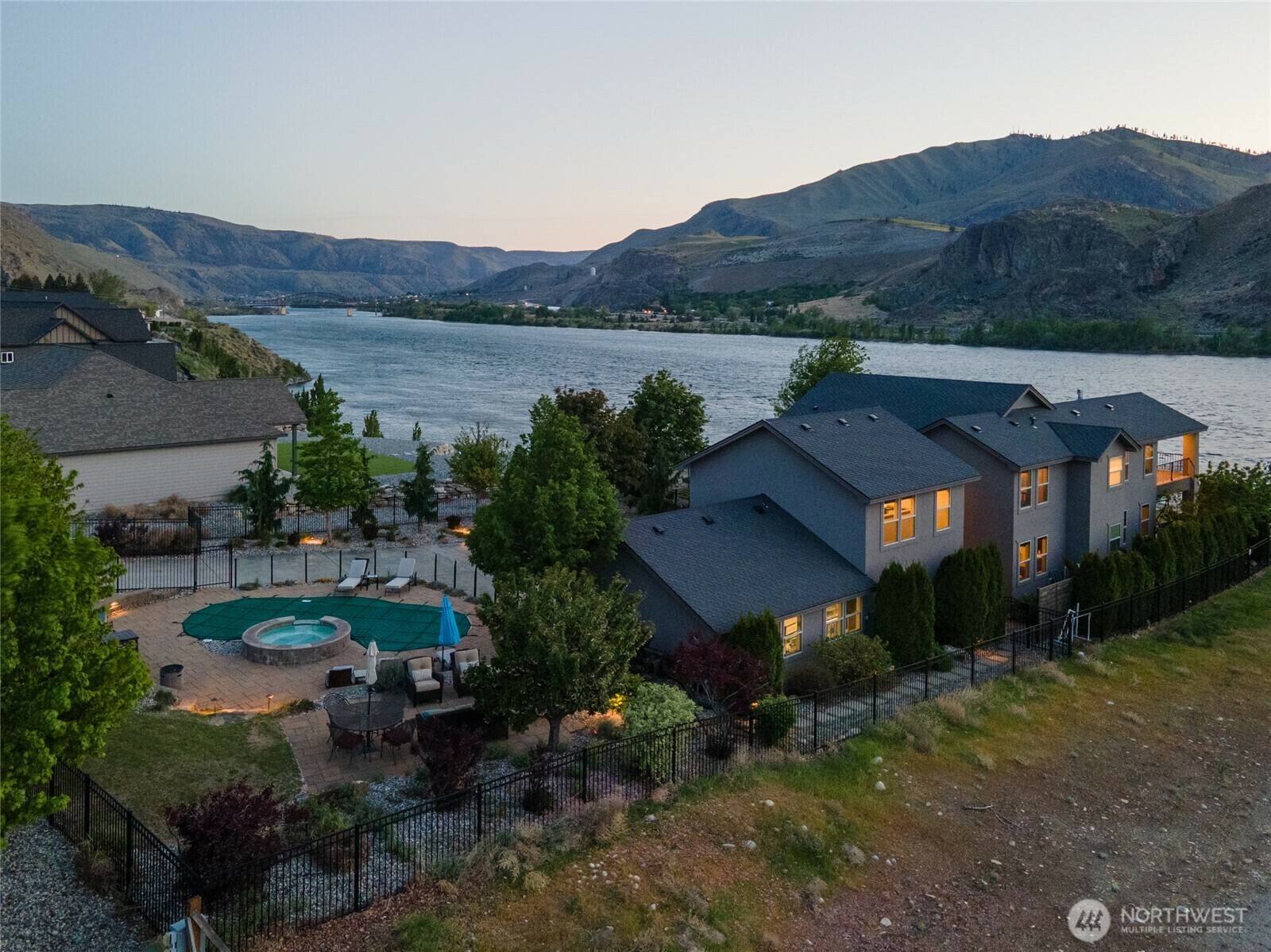 Property Photo: 31 S Shore Drive WA 98843