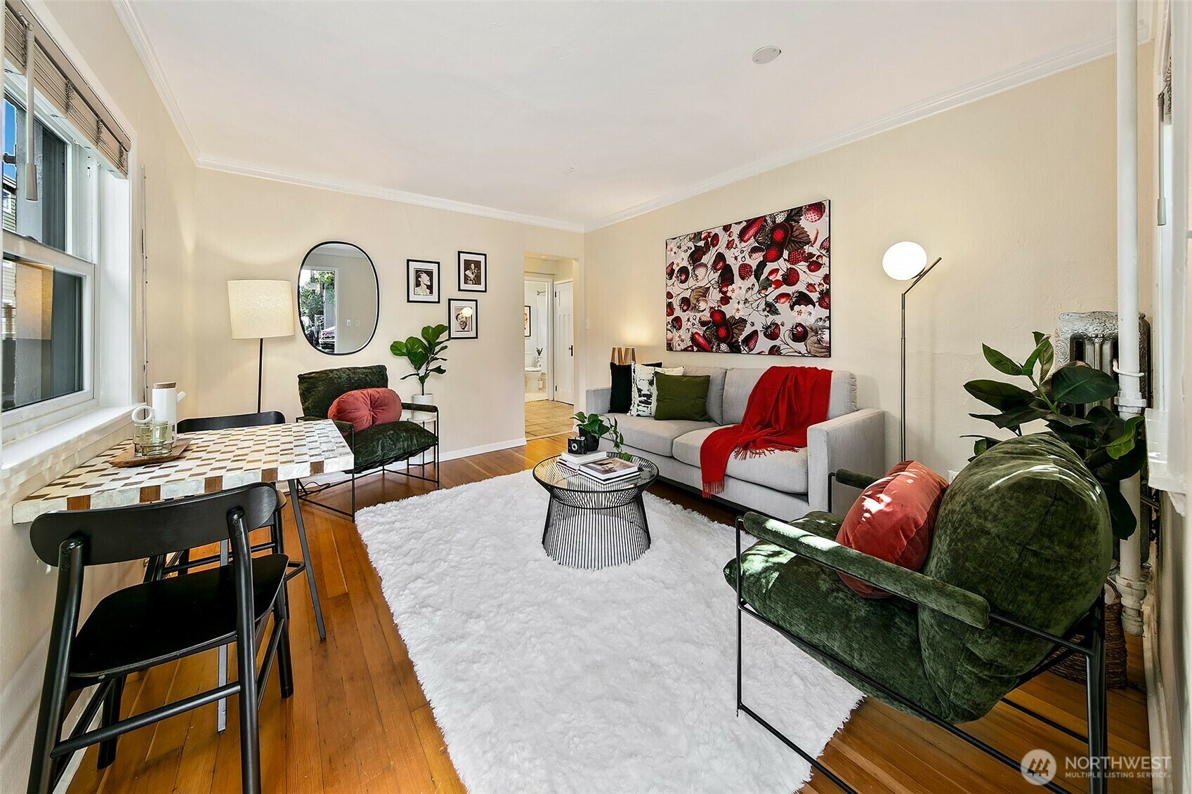 Property Photo: 516 E Thomas Street 105 WA 98102