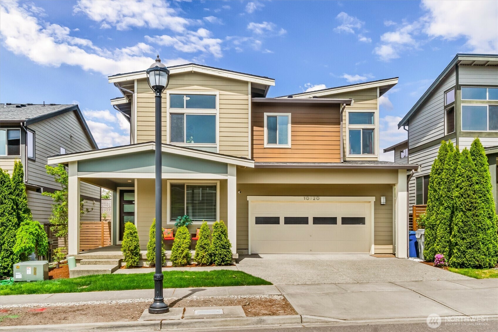 Property Photo:  10720 SE 187th Place  WA 98055 