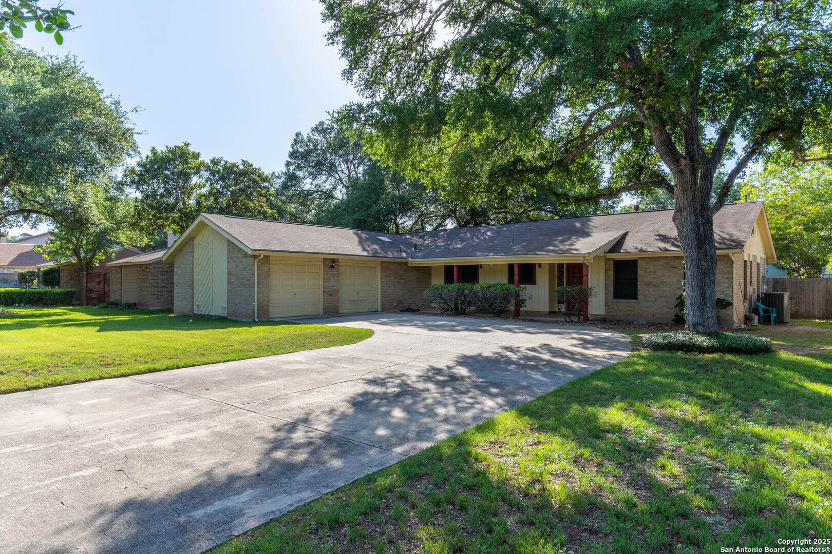 15419 Long Creek  San Antonio TX 78247 photo