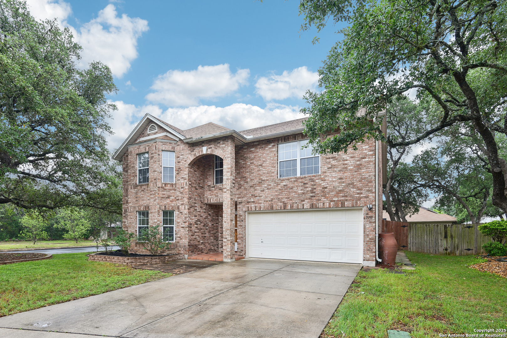 Property Photo: 2210 Stanton Oaks TX 78259