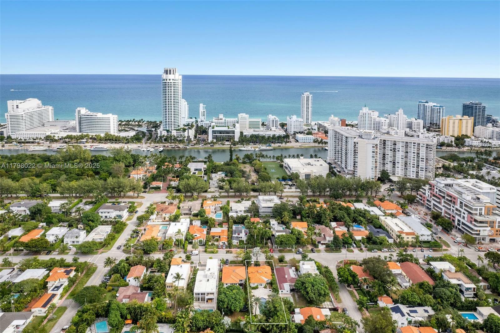 Property Photo: 4316 Sheridan Ave FL 33140