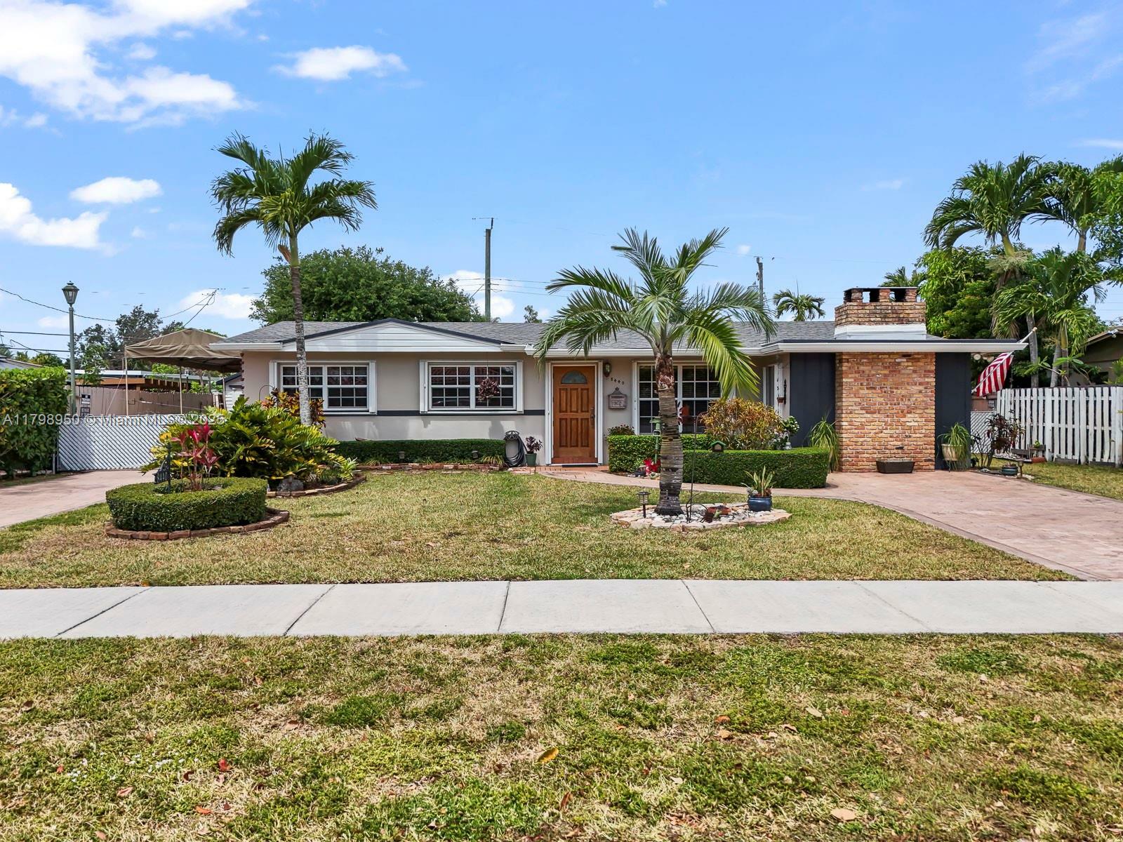 8440 SW 99th Ave  Miami FL 33173 photo