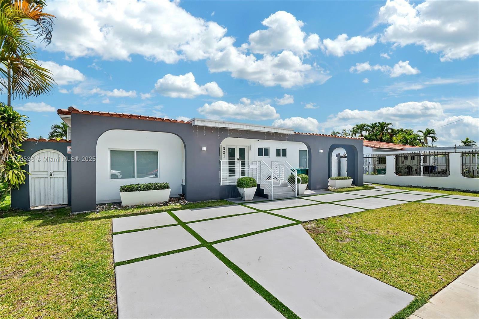 Property Photo: 301 SW 30th Ct FL 33135