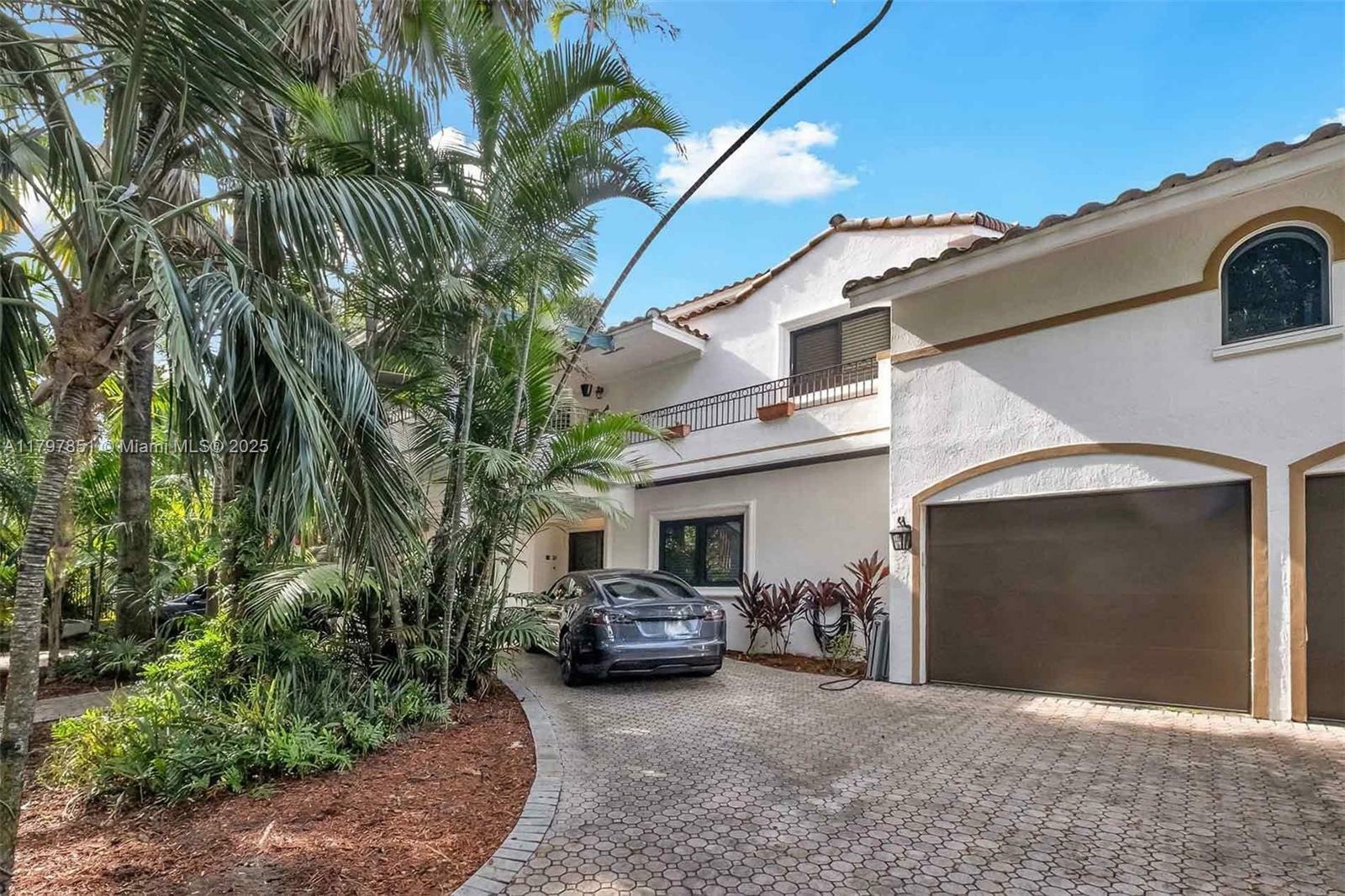 Property Photo: 1226 Cordova Street FL 33134