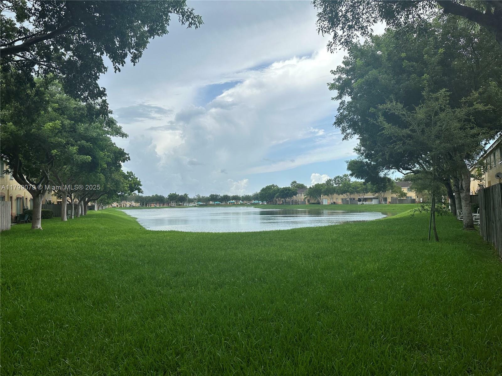 Property Photo: 2834 SE 16th Ave 111 FL 33035