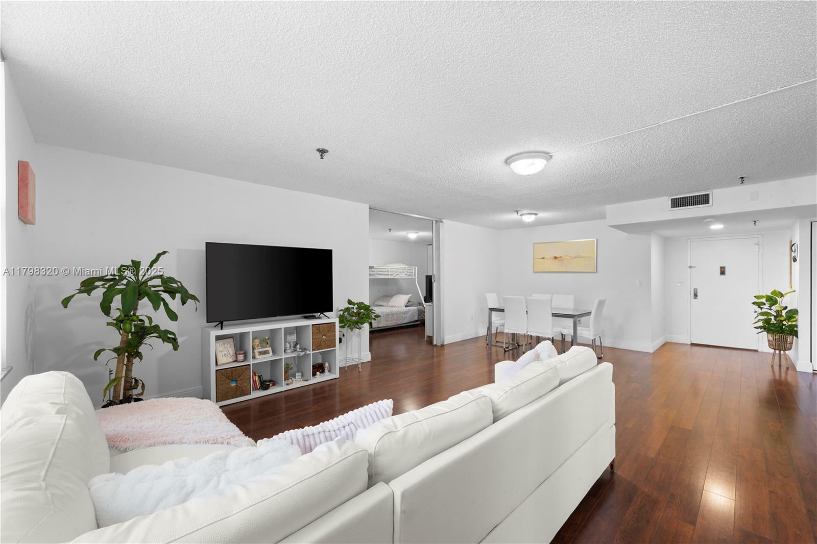 Property Photo: 665 NE 195th St 223 FL 33179