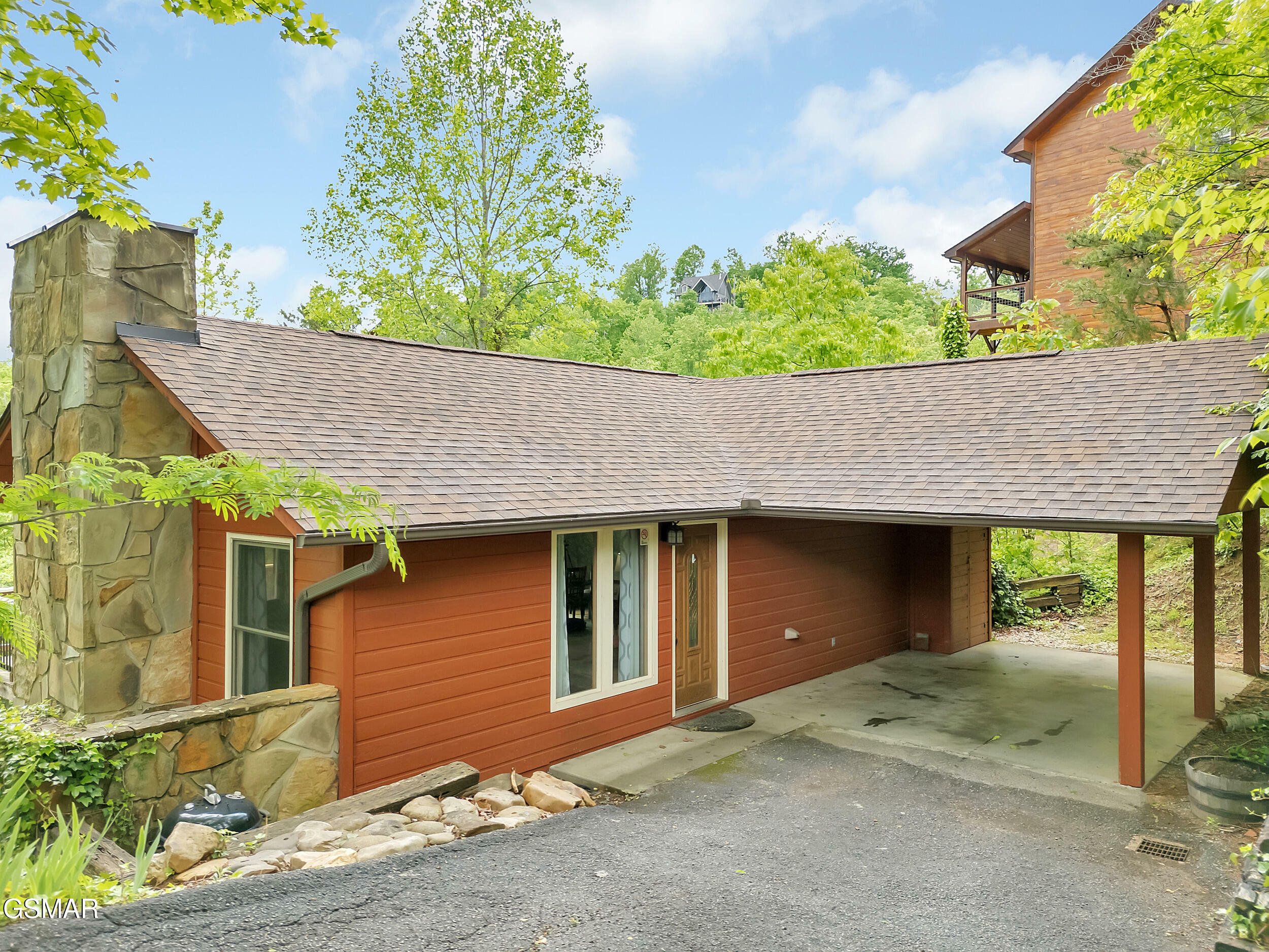 Property Photo: 846 Vixen Run TN 37738