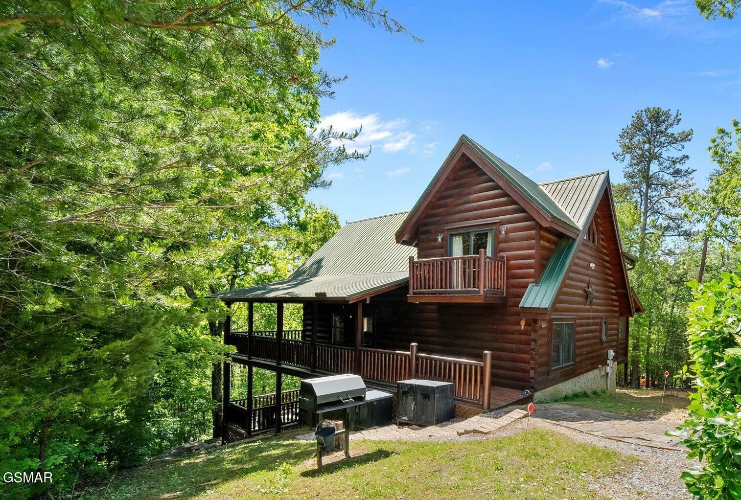 Property Photo: 2010 Smoky Cove Rd TN 37876