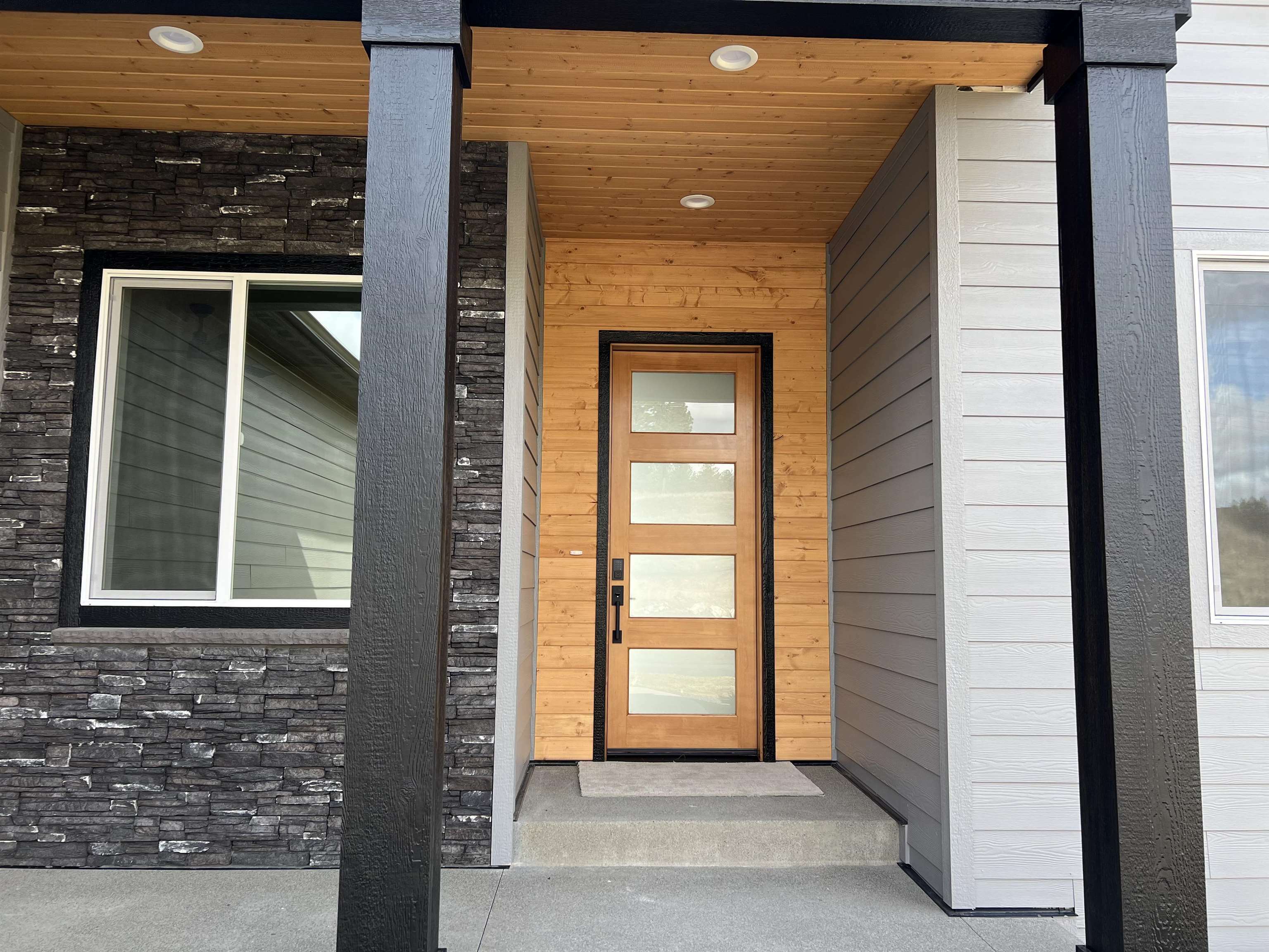 Property Photo: 7285 E Columbia Dr WA 99212