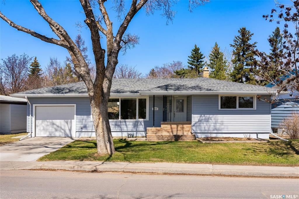 Property Photo: 1830 Jubilee Avenue SK S4S 3T6
