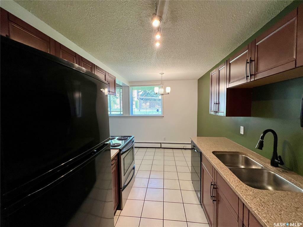 Property Photo: 208 Lindsay Place 6 SK S7H 3E6
