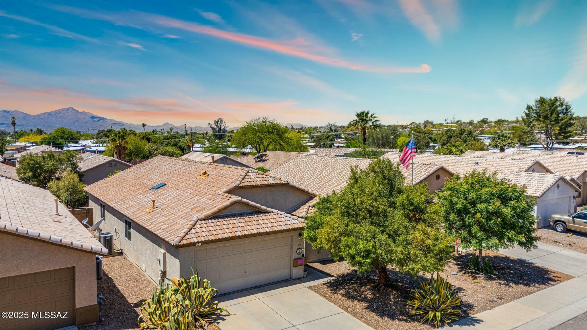 Property Photo: 2851 W Medallion Drive AZ 85741