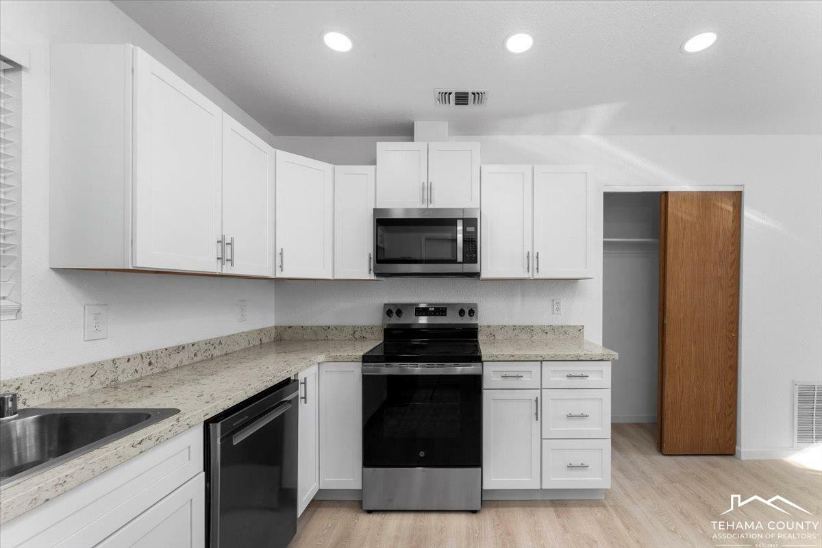 Property Photo: 661 Palmer Drive CA 96080