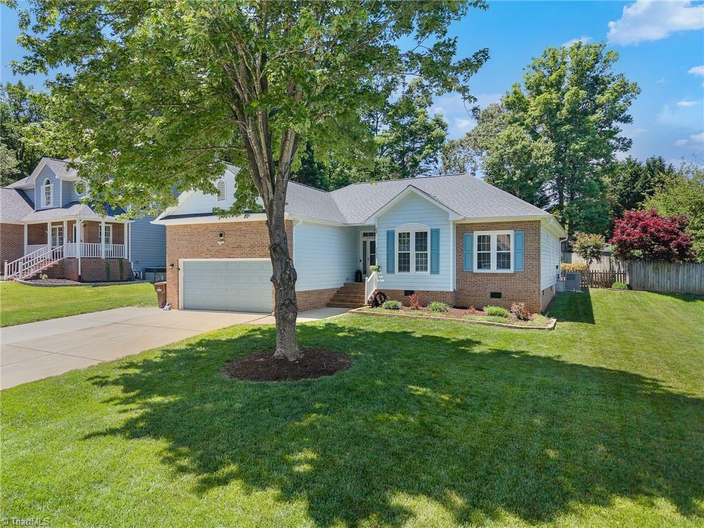 Property Photo: 2702 Stonewick Court NC 27282