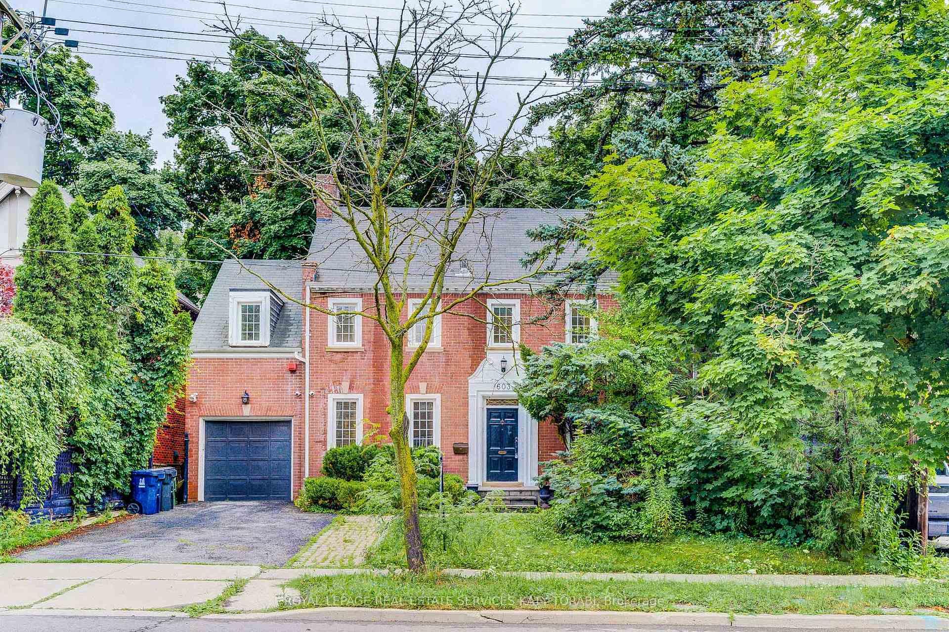 Property Photo: 603 Spadina Road ON M5P 2X1