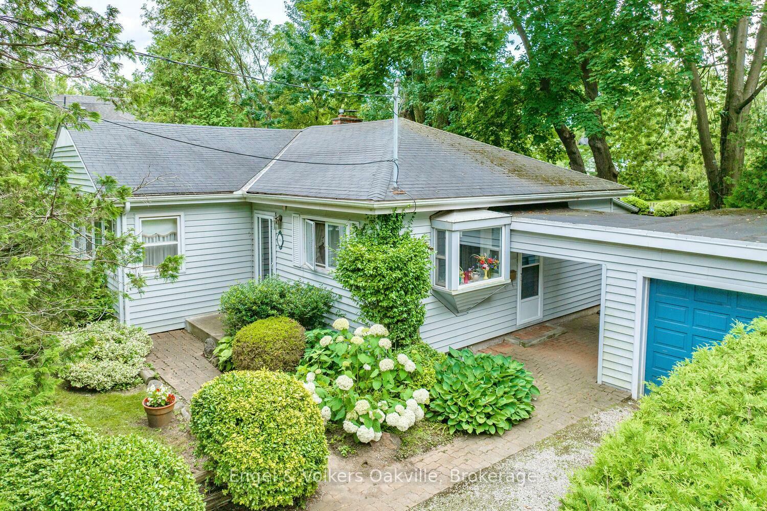 Property Photo: 504 Chamberlain Lane ON L6J 4H6