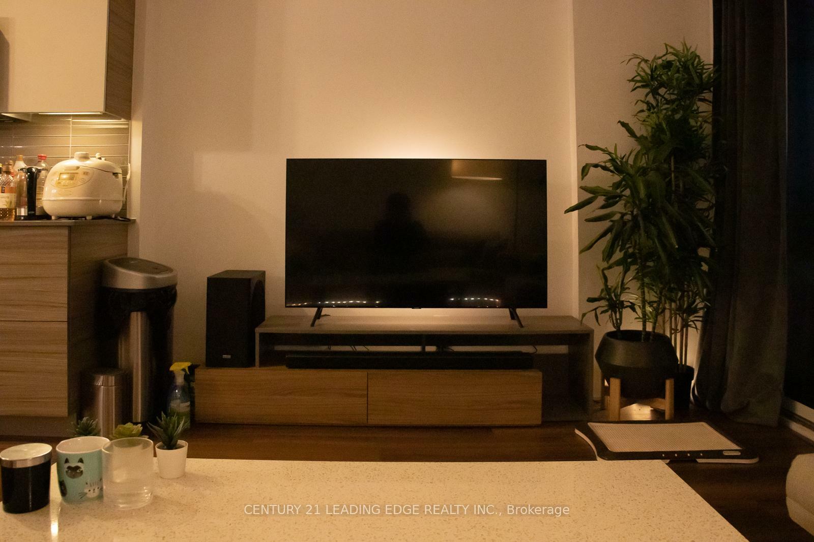 Property Photo: 210 Simcoe Street 1605 ON M5T 0A9