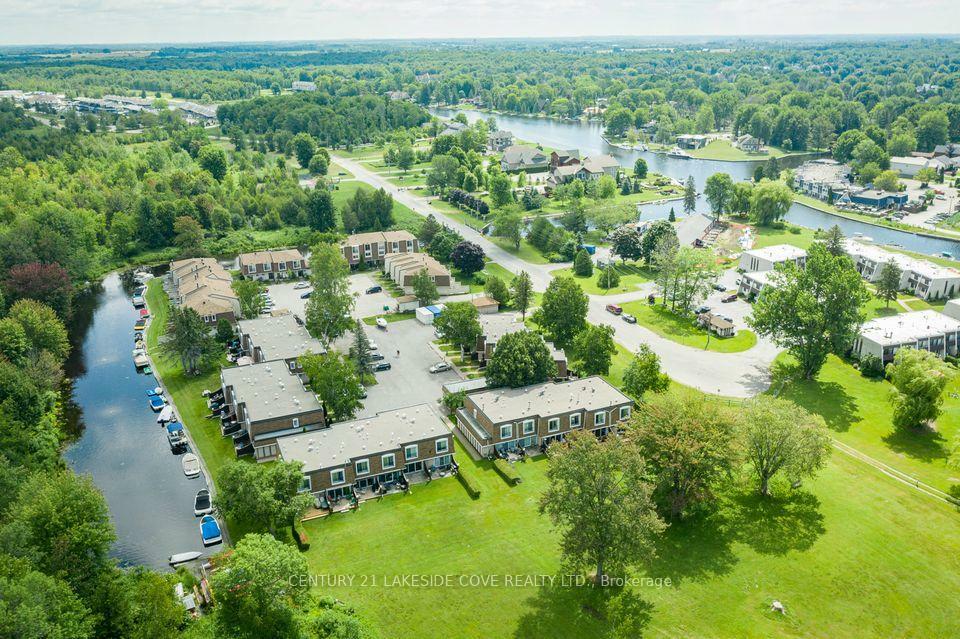 Property Photo: 4 Paradise Boulevard 19 ON L0K 1B0