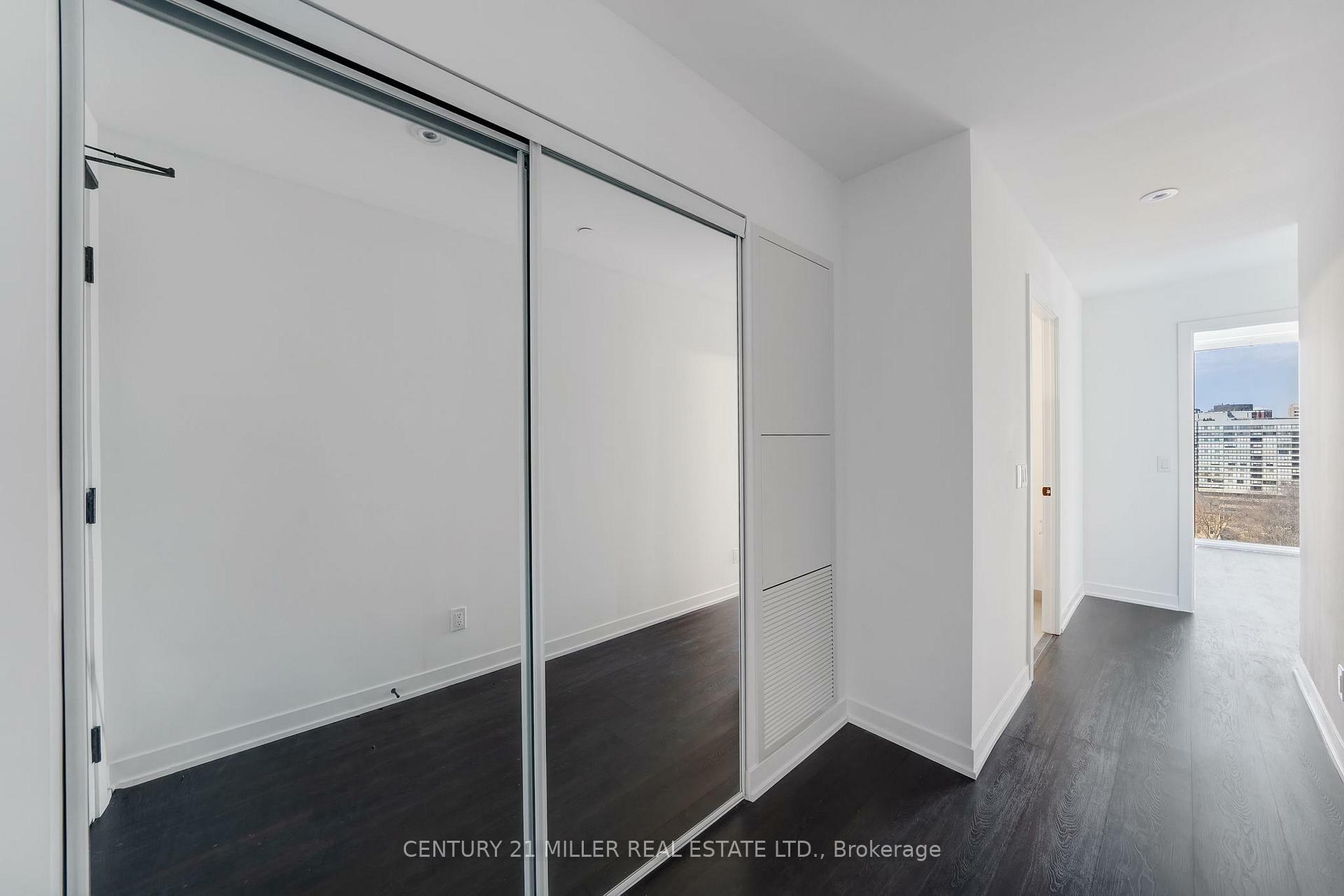 Property Photo: 319 Jarvis Street 1510 ON M5B 2C7