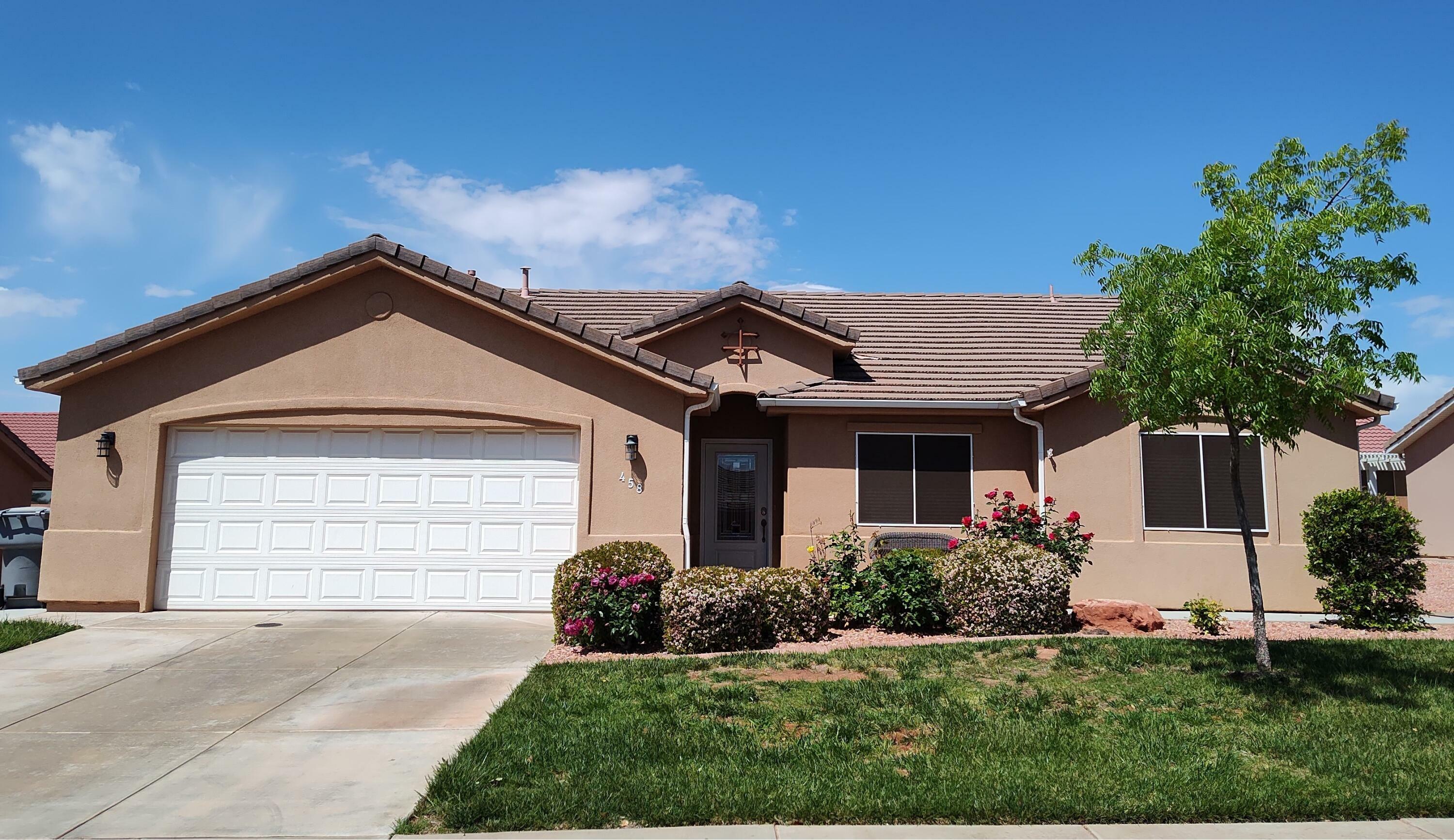 Property Photo: 458 S Puerto Dr UT 84738