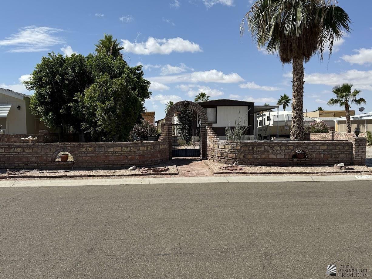 Property Photo: 14399 E Fortuna Palms Pl AZ 85367