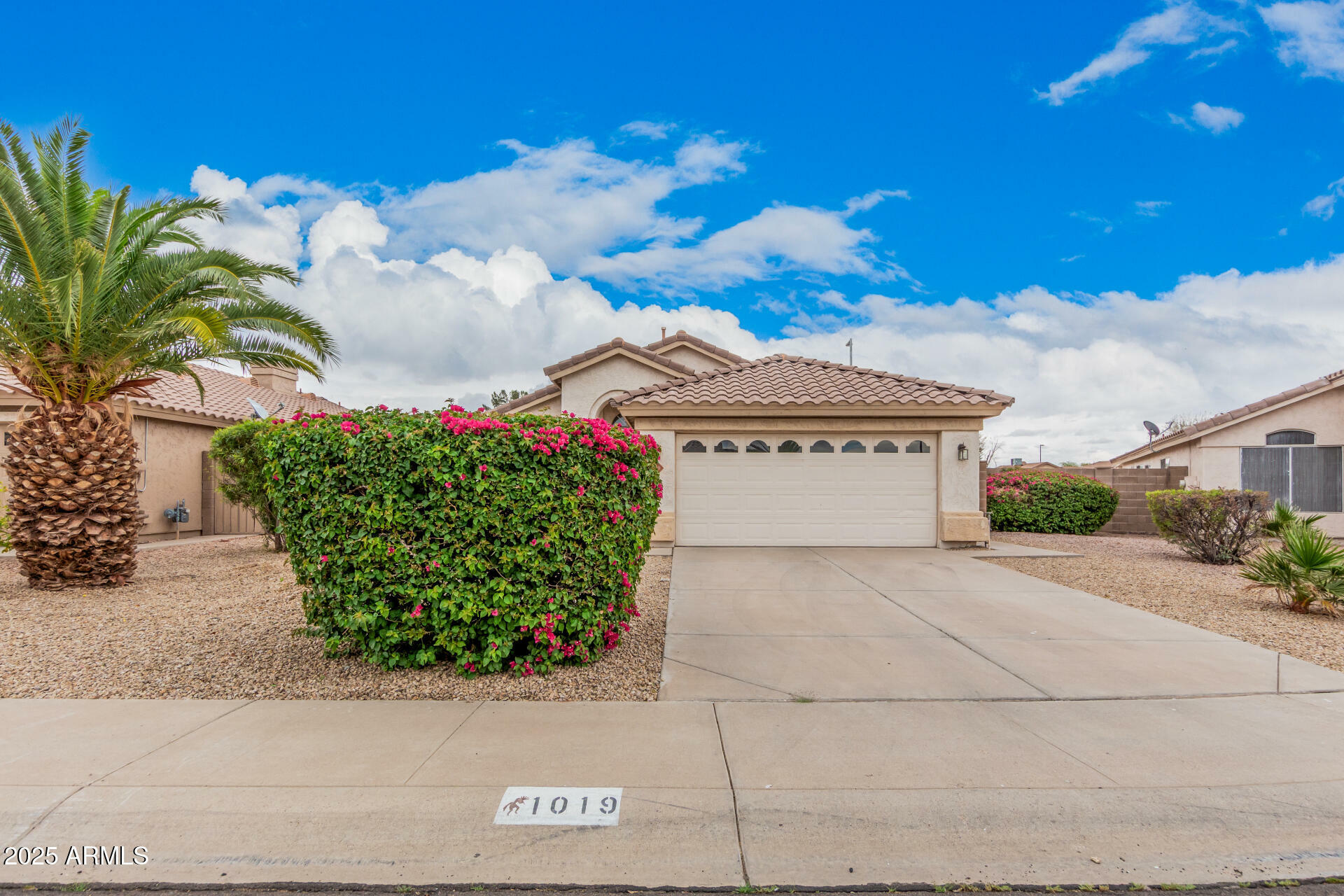 Property Photo: 1019 N Monterey Street AZ 85233