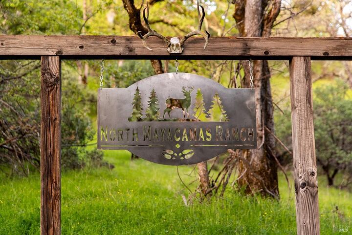 Property Photo:  2389 Twining Road  CA 95481 