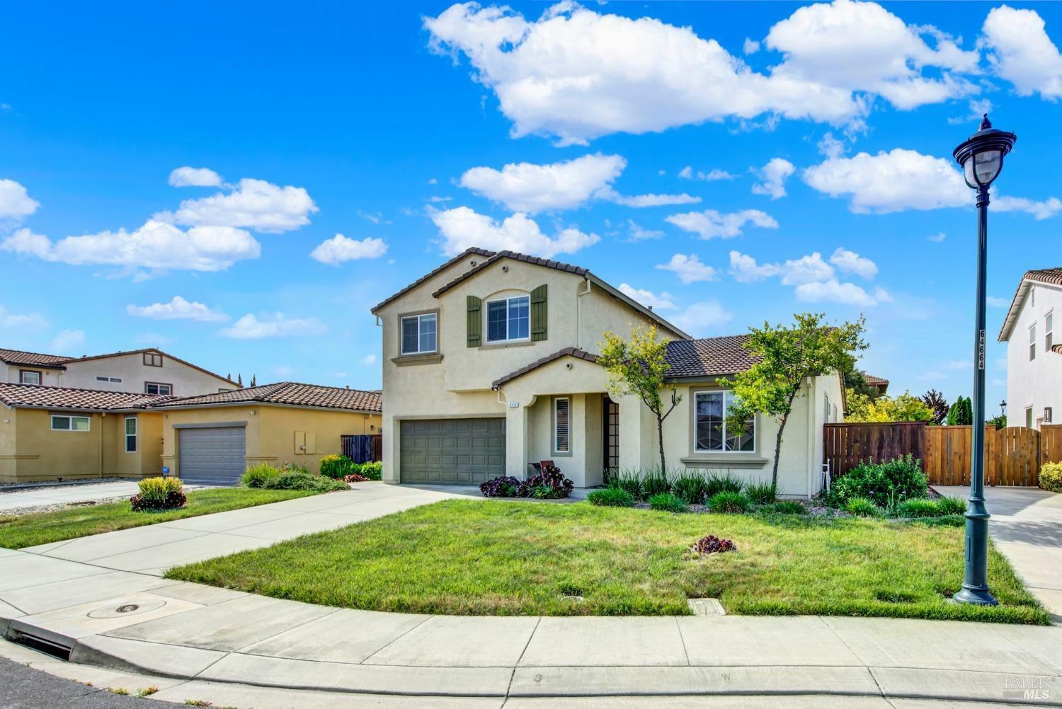 Property Photo: 212 Via Del Sol CA 95687