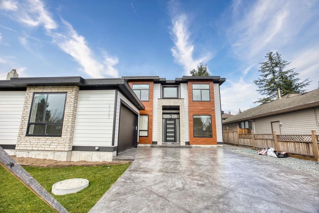 Photo de la propriété: 14963 20 Avenue BC V4A 8E9