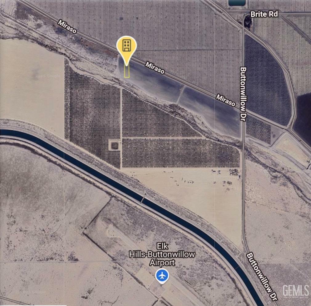 0 0  Bakersfield CA 93206 photo