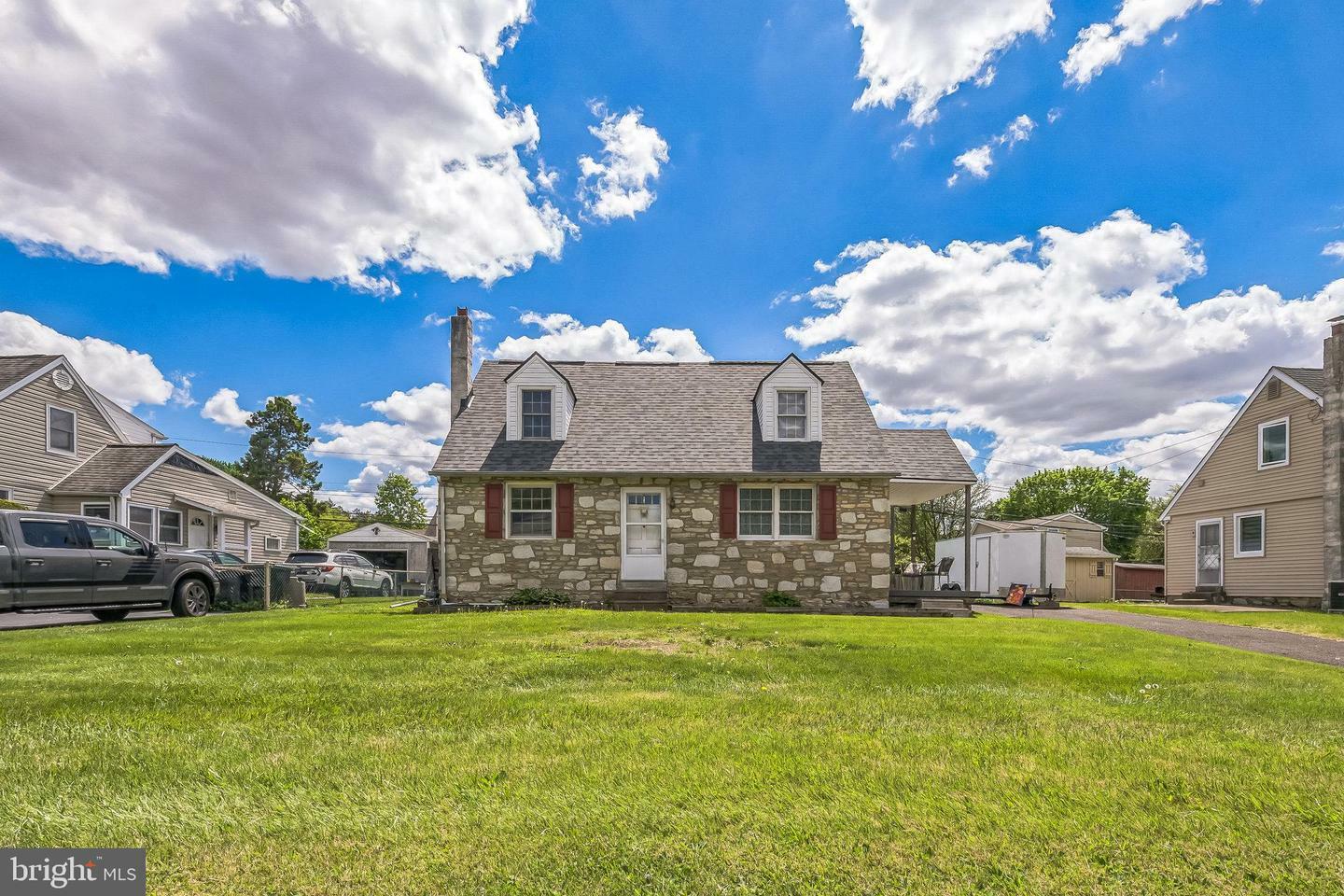 Property Photo: 3187 Philmont Avenue PA 19006