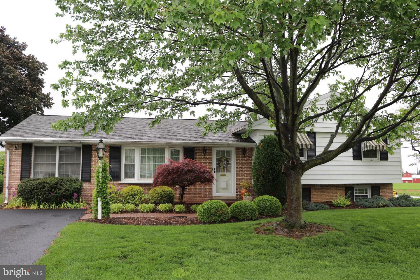 321 Bareview Drive  Leola PA 17540 photo
