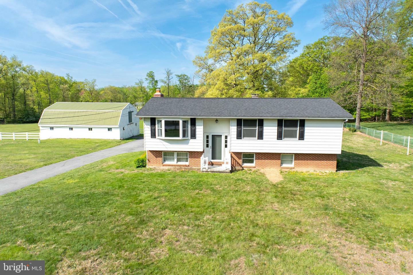 Property Photo: 463 Font Road PA 19335