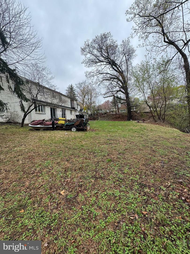 Property Photo: 7508 Lawn Street PA 19128