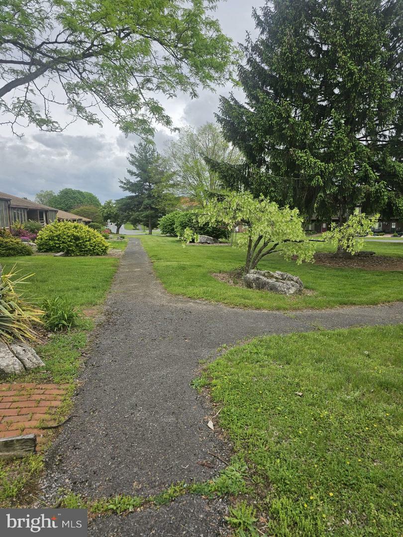 Property Photo: 306 Stonegate Cir N PA 17201