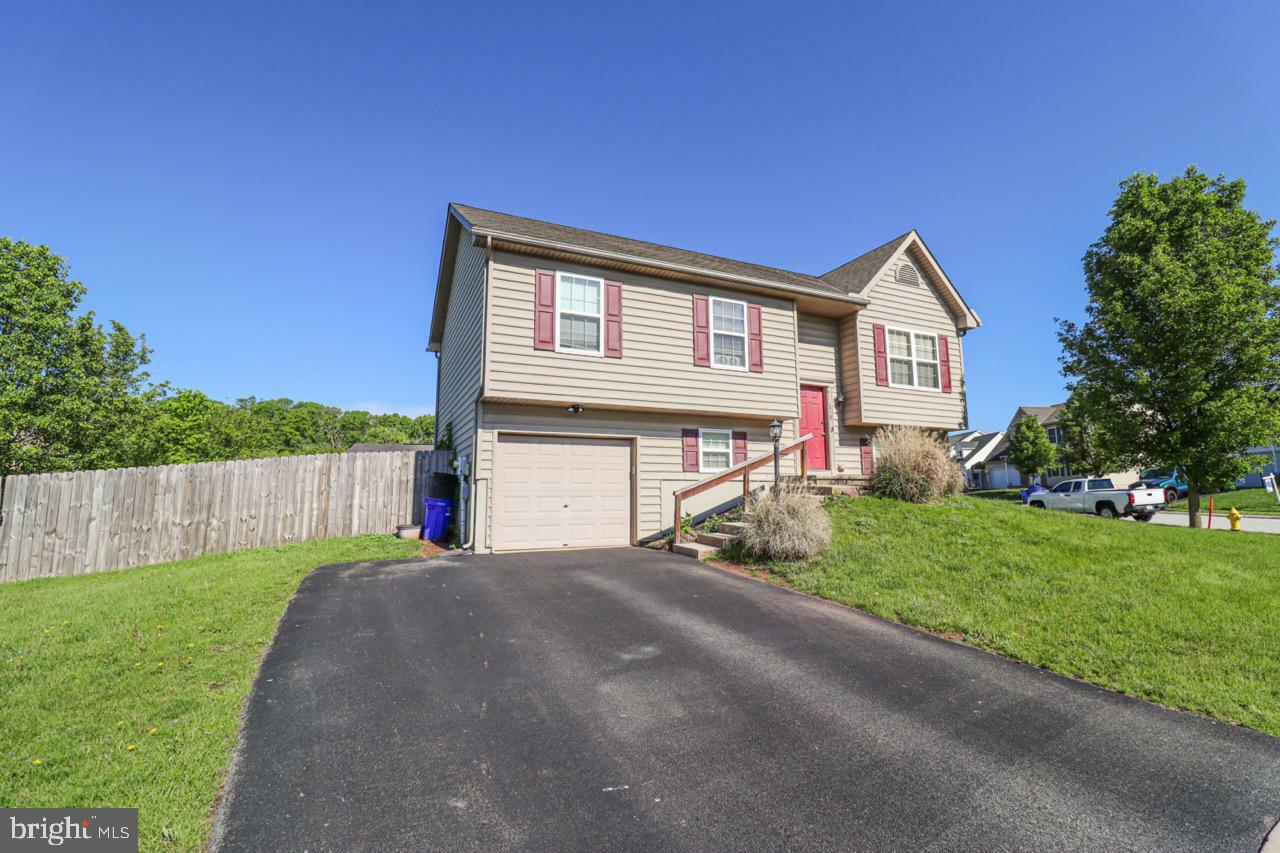 Property Photo: 230 Jewel Drive PA 17404