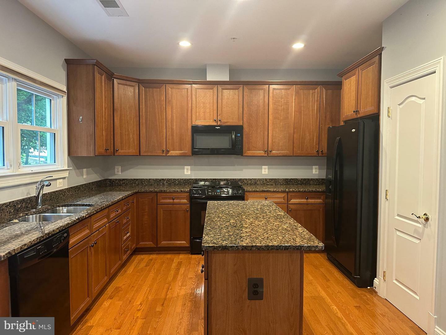 Property Photo: 93 Heron Lane VA 22125