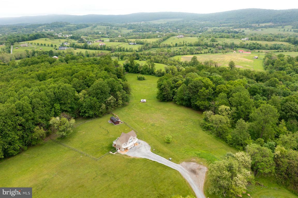 Property Photo: 14607 Summit View Lane VA 20132