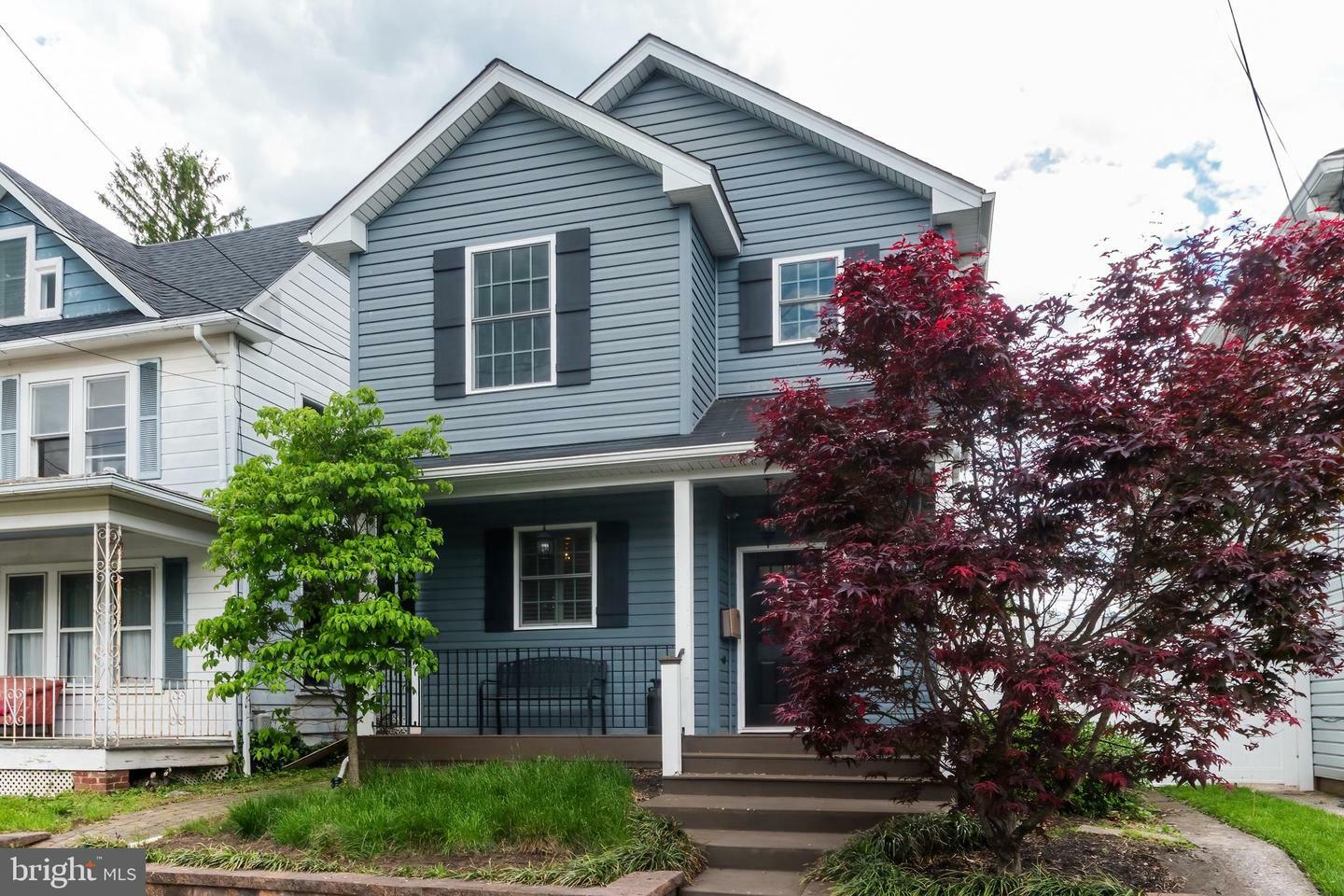 Property Photo: 315 E Piccadilly Street VA 22601