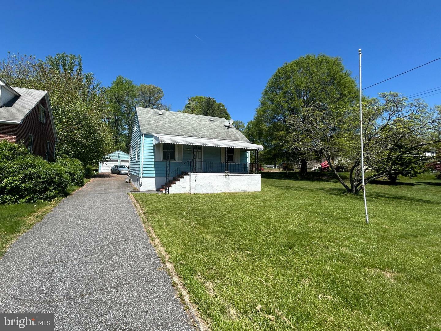 Property Photo: 1806 Middleborough MD 21221