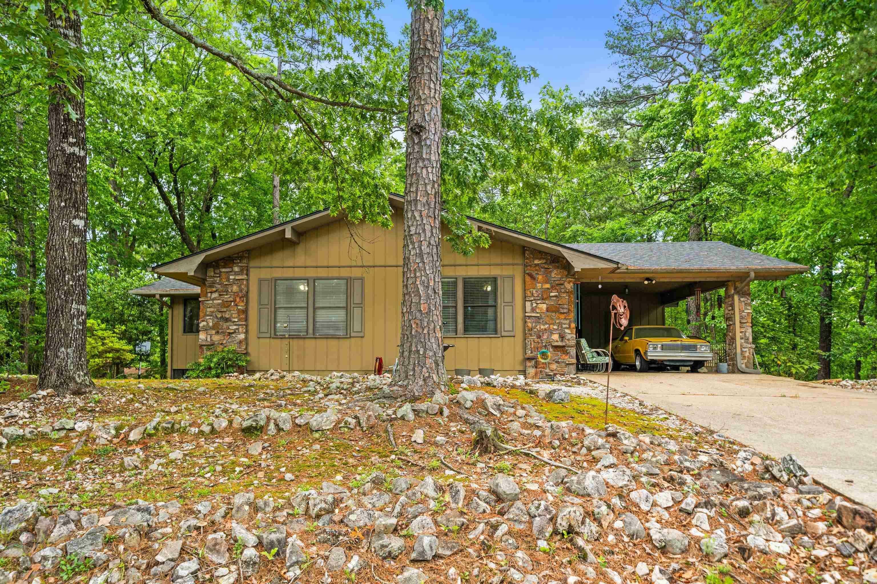 Property Photo: 1 Vilafranca Lane AR 71909