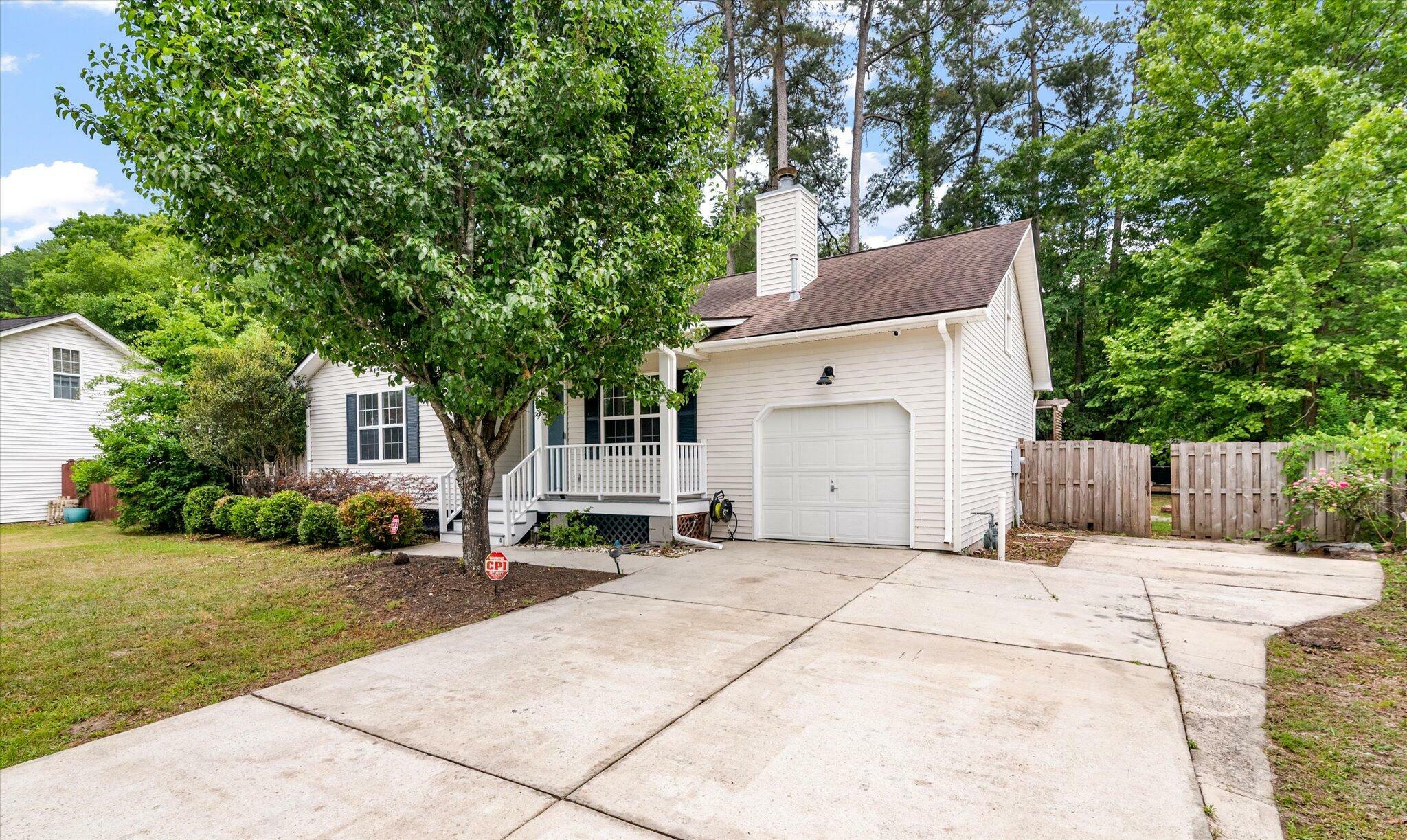 Property Photo: 209 Lipman Street SC 29483