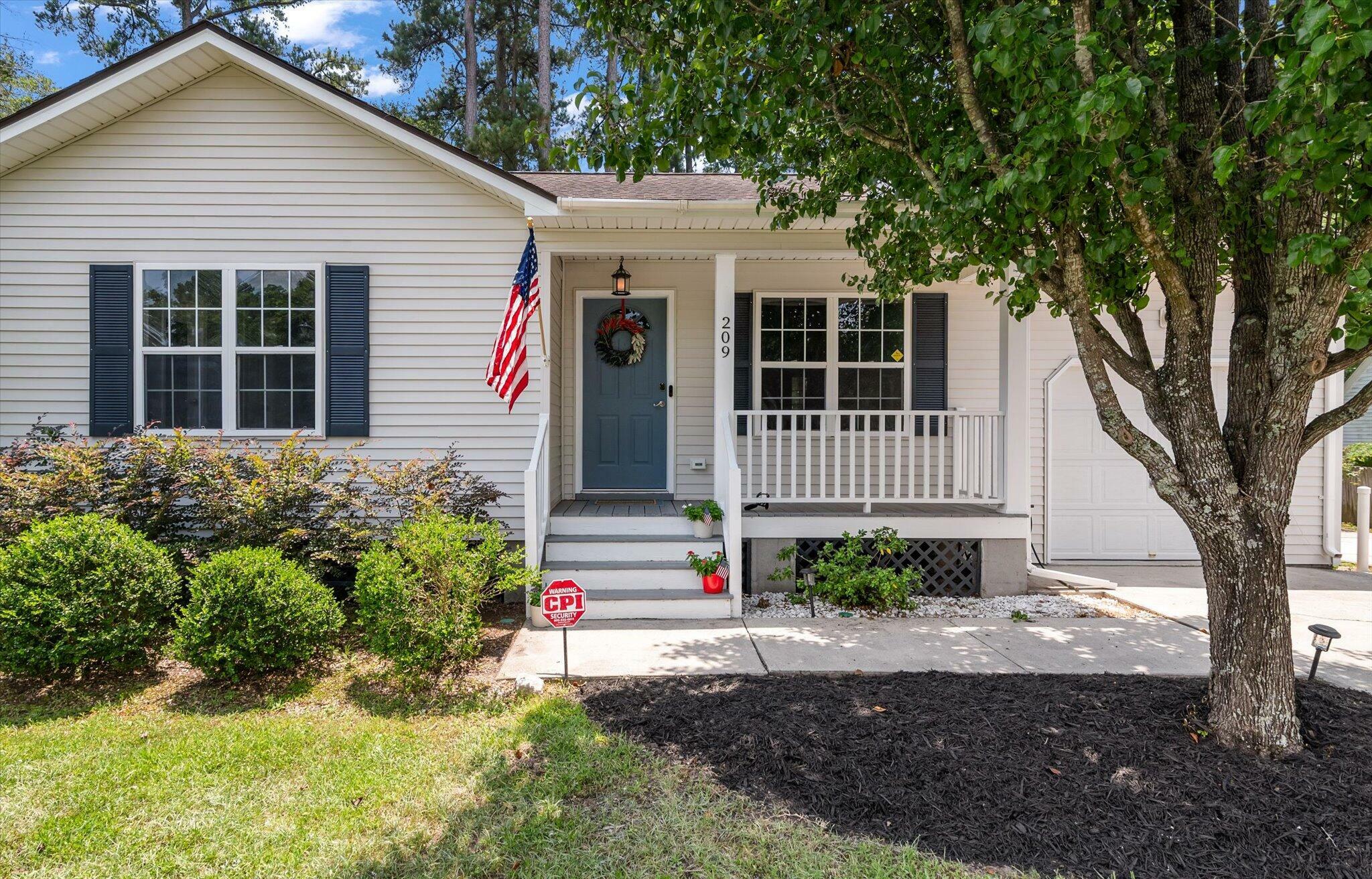 Property Photo:  209 Lipman Street  SC 29483 