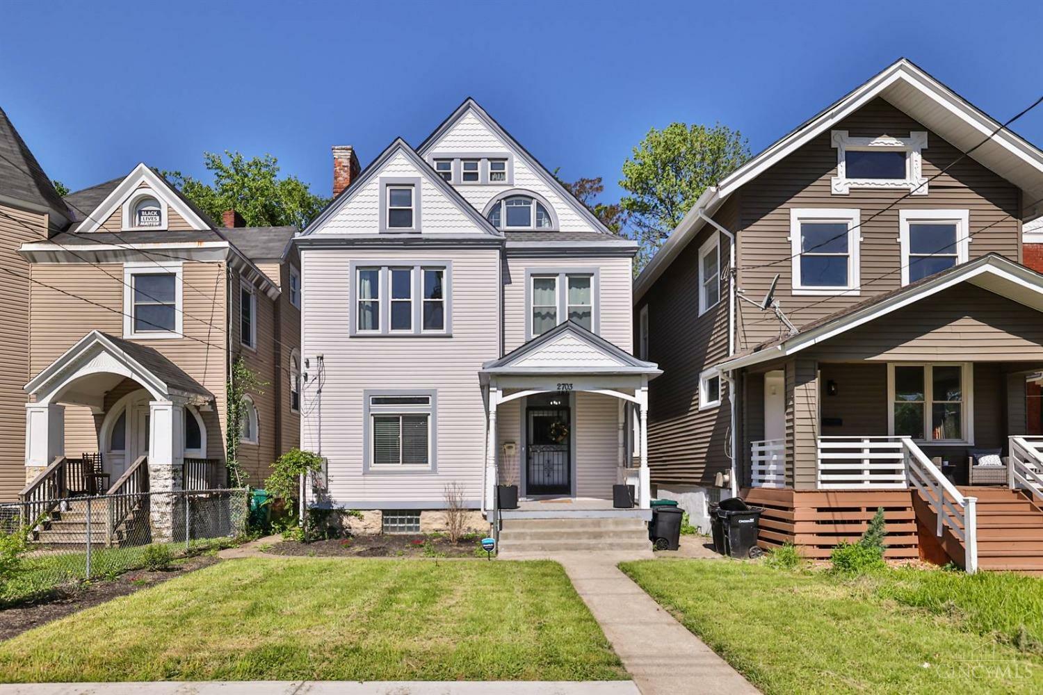Property Photo: 2703 Ashland Avenue OH 45206