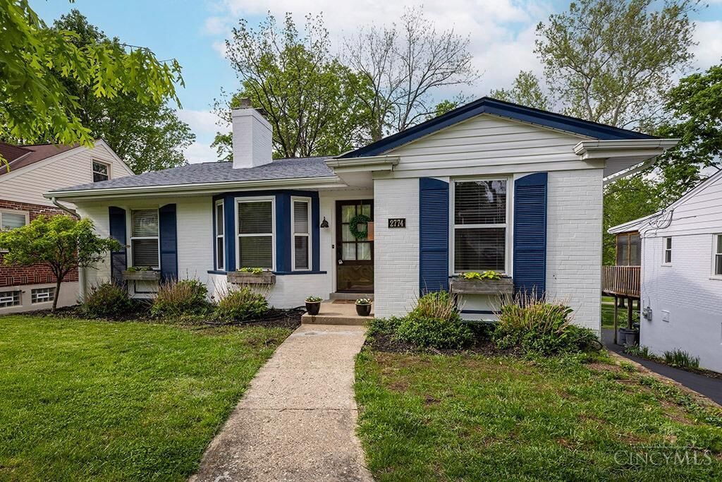 Property Photo:  2774 Losantiridge Avenue  OH 45213 