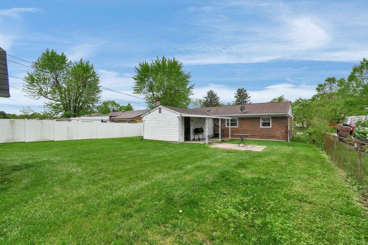 Property Photo: 1242 S Yearling Road OH 43227
