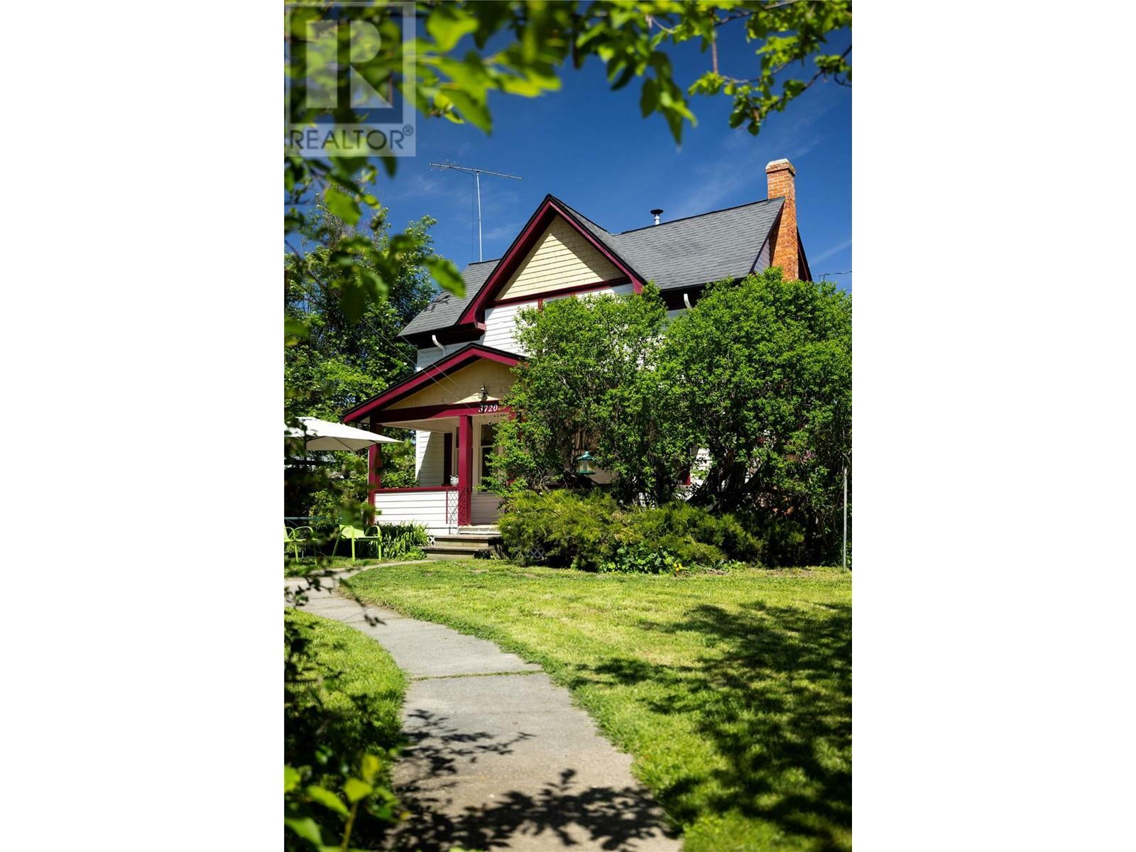 Photo de la propriété: 3720 Wood Avenue BC V0E 1B4