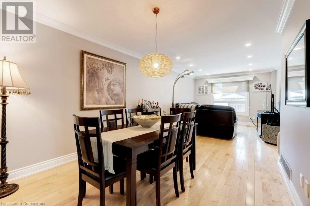 Property Photo: 3226 Valcourt Crescent ON L5L 5J2